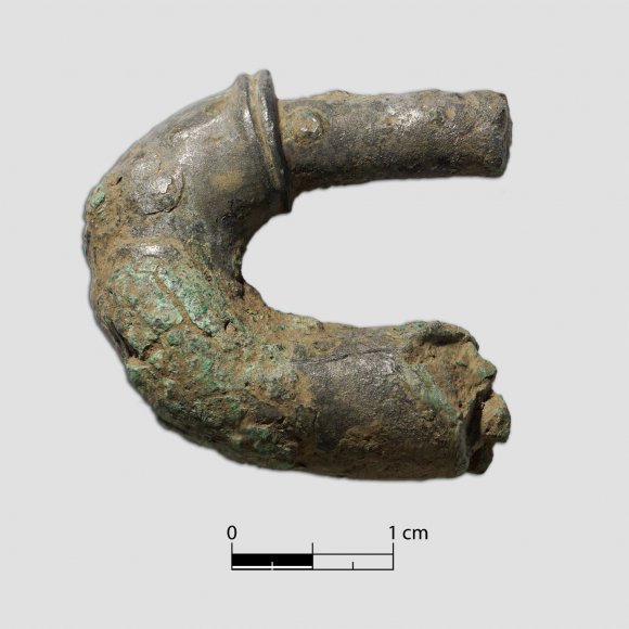 Bruchstück Schnalle mit keulenförmigem Dorn | Foto: Uwe Schroeder (© Landesamt für Archäologie Sachsen)