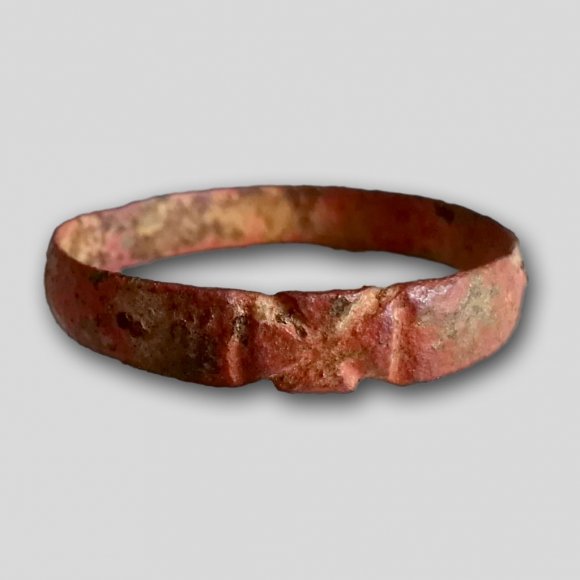 Fingerring - Ring mit Kreuz