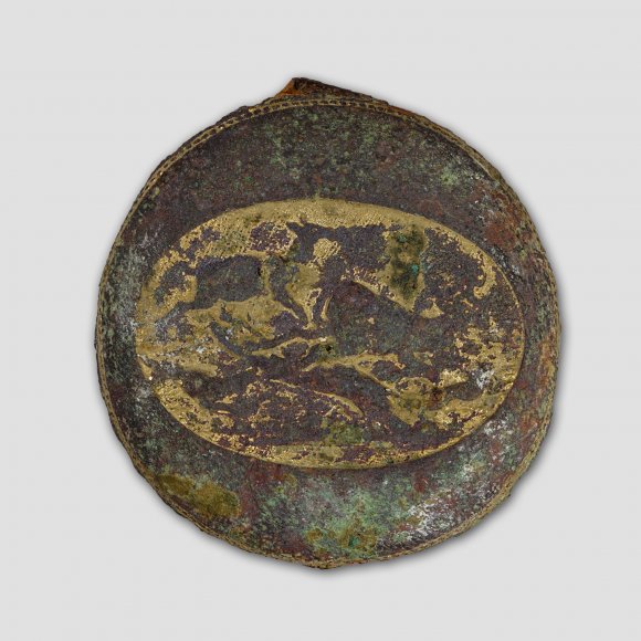 Pfeifendeckel | Foto: Uwe Schroeder (© Landesamt für Archäologie Sachsen) Pfeifendeckel - Pfeifendeckel mit vergoldetem Jagdmotiv (⌀ 30 mm)